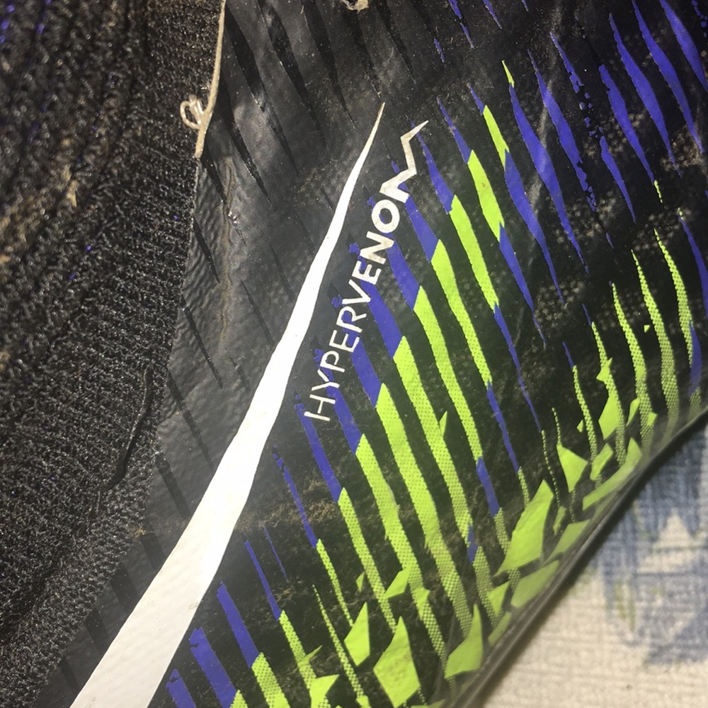 Soccer cleats